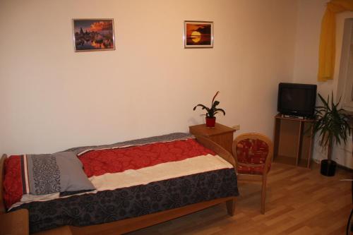 Ferienwohnung mit 4 Schlafzimmer für 2 bis 9 Gäste----Apartment with 4 bedrooms for 2 to 9 guests, Nürnberg (photo 6)