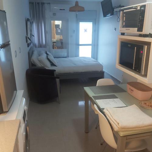Cơ sở vật chất, studio by the sea in Ashdod
