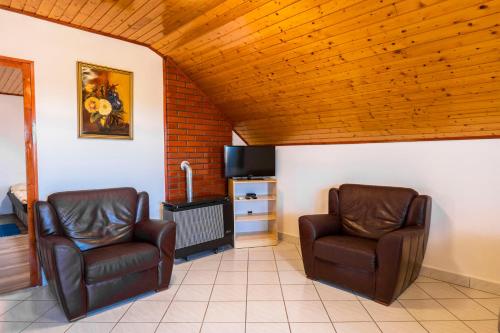  Kis Teniszház in Ordacsehi