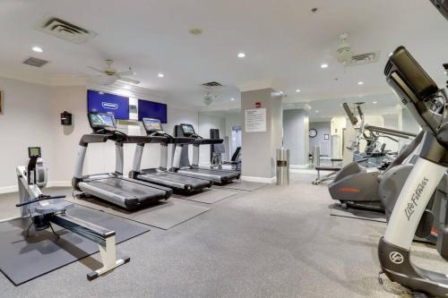 Fantastic 2 BR Condo at Ballston With City View in Arlington, USA