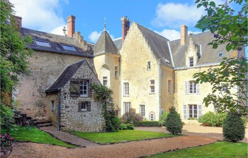 A szálláshely kívülről, Amazing Home In Conflans Sur Anille With Sauna in Saint-Calais