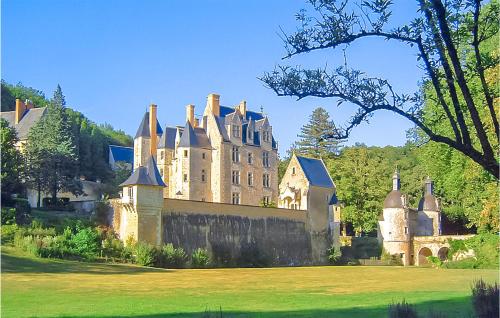 A szálláshely kívülről, Amazing Home In Conflans Sur Anille With Sauna in Saint-Calais