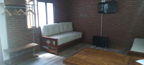 2 twin beds, 1 sofa bed