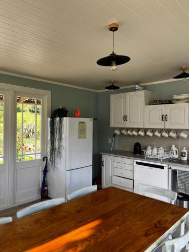 ห้องครัว, Wisteria Way in โอโปโนนี