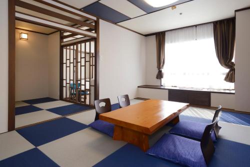 Superior Japanese Room - Non Smoking image 5
