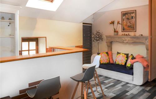ทัศนียภาพภายนอกโรงแรม, 3 Bedroom Awesome Apartment In Autun in อูตัน