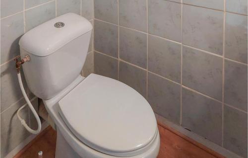 Vannas istaba, Beautiful Home In Molières-Cavaillac With Wifi (Beautiful Home In Molieres-Cavaillac With Wifi) in Aveze mazpilsēta