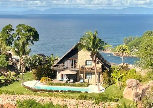 422585545 Château de feuilles & SPA - Praslin island