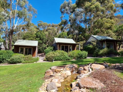 D'Altons Studios, Halls Gap