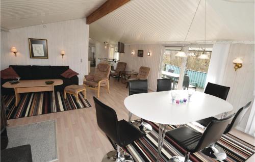 Beautiful Home In Lkken With 3 Bedrooms, Sauna And Wifi in Lokken
