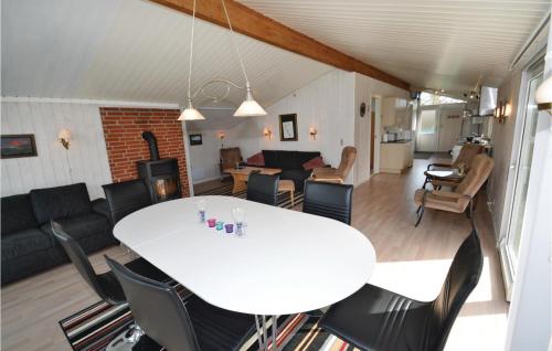 Beautiful Home In Lkken With 3 Bedrooms, Sauna And Wifi in Nr. Lyngby