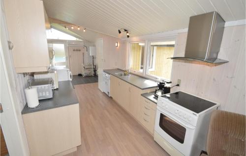 Kitchen, Beautiful Home In Lkken With 3 Bedrooms, Sauna And Wifi in Lokken
