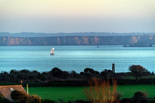 Vue à Couper le Souffle - Villa de Charme avec Spa en Bord de Mer - Pointe Finistère