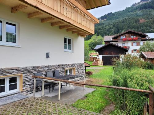 FERIENHAUS AM DORFBRUNNEN in ชอลลัง