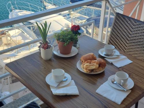Balcony/terrace, CAP HERMES Studio 31m2 Vue Port Climatise piscine, near Garden Ice Cafe