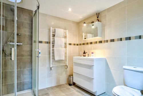 Luxury Studio Suite in Stamford Centre - The Old Seed Mill - A - Tap to explore photos