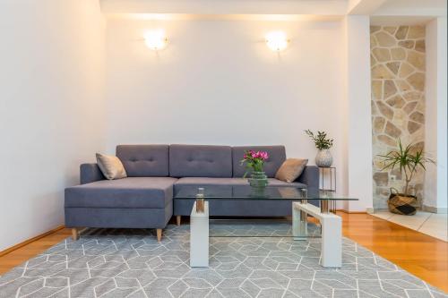 Beachfront apartment in Dugi Rat