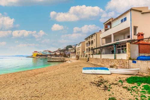 Beachfront apartment in Dugi Rat