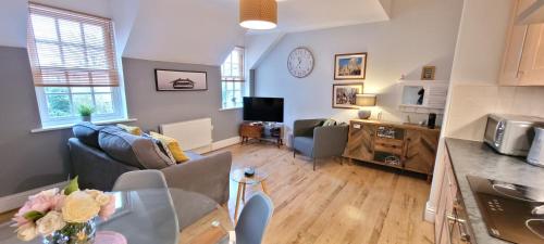 George Hudson Court Apartments - image 2