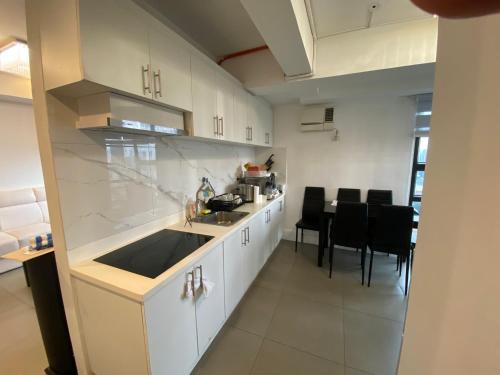 Penthouse suite at Porto Vita Towers in Cubao Quezon City, Manila (fotografie 6)