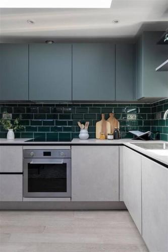 Cozy Leyton House with Garden and Small Terrace - main image