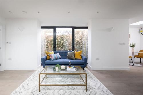 Cozy Leyton House with Garden and Small Terrace - image 4