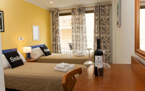 2 twin beds