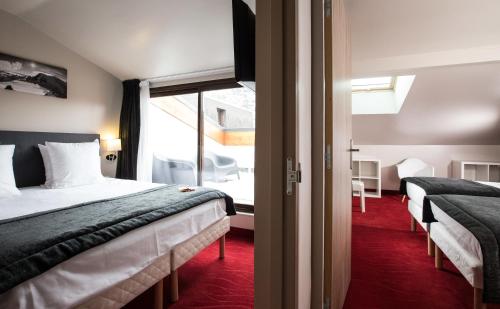 2 bedrooms, 3 beds