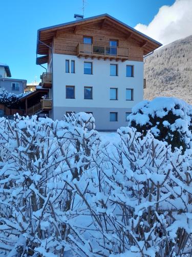  Appartamenti Penasa Renato in Commezzadura