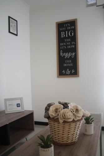 One-Bedroom Apartment image 4
