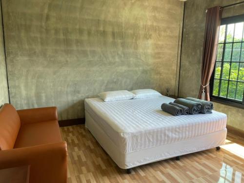 บ้านพัก 4 ห้องนอน (Four-Bedroom House)