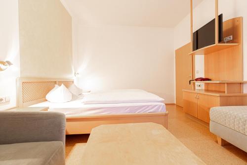 Gasthof zur Post Room Type - Triple Room