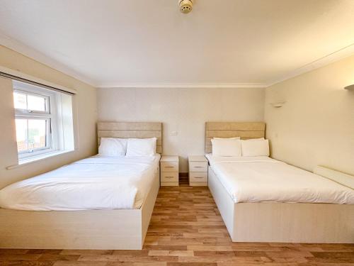 OYO Baylis House Hotel - image 12