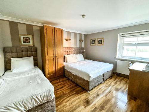 OYO Baylis House Hotel - image 4