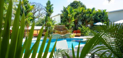 422704452 La Vela Boutique Hotel