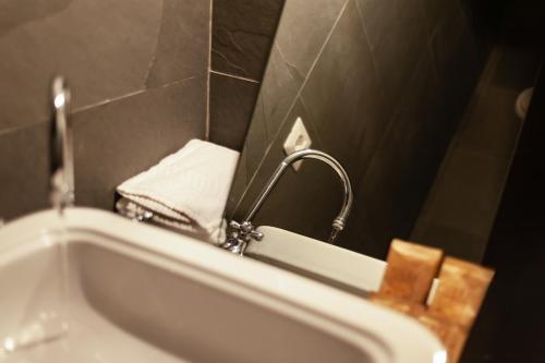 TAG Guest House - image 6