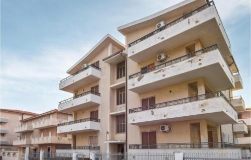  Stunning Apartment In Marina Di Strongoli in Marina di Strongoli