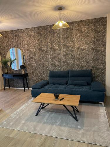 Appartement Jungle centre confort et spacieux netflix wifi gratuit - Location saisonnière - Saint-Étienne