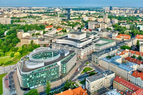 Super FORUM 2 Metro Fast WiFi Netflix, HBO, AppleTV