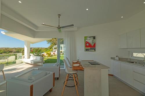 廚房, Adeluna Luxury Villas in 蒙提祖馬