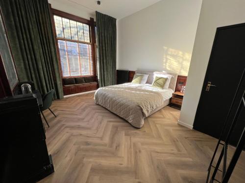 room detail thumbnail 0