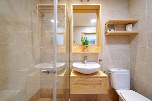 Suite with Terrace and Ocean View image 2