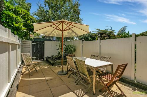 QV Sunny Townhouse at Collingwood Street - 456