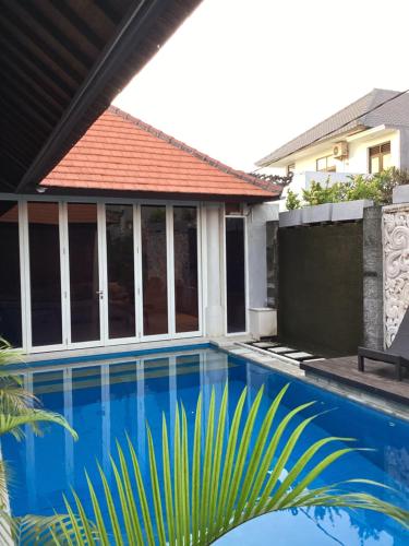 VILLA INDAH 3 Sanur Three Bedrooms villa