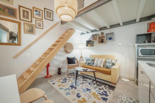 Mezzanine Stylish Apartments by Vacationy 3