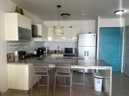 廚房, Playa Caracol, beach happy in 查梅