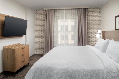 1 queen bed
