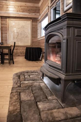 MCCLOUD RIVER INN - BED AND BREAKFAST in McCloud (CA)