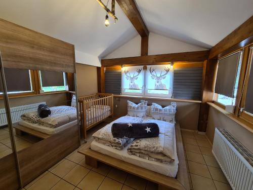 2 bedrooms, 3 beds