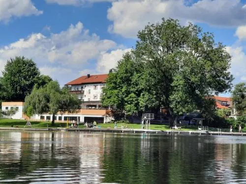 Hotel-Pension Seebad "Seegenuss-Natur-Spa" in Sulzberg, Deutschland